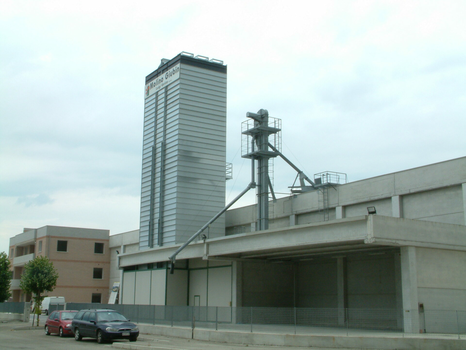 Поточная шахтная зерносушилка с рекуперацией воздуха Strahl 10000FR