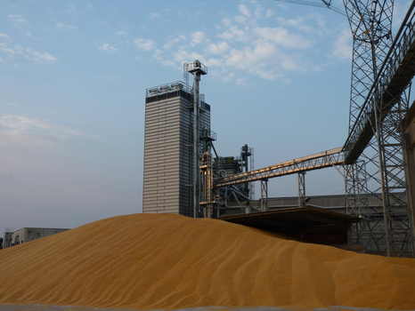 Поточная шахтная зерносушилка с рекуперацией воздуха Strahl 12000FR