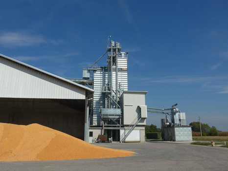 Поточная шахтная зерносушилка с рекуперацией воздуха Strahl 3000FR