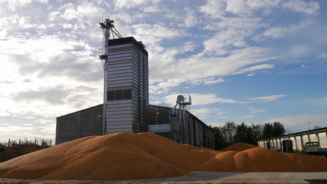 Поточная шахтная зерносушилка с рекуперацией воздуха Strahl 4000FR